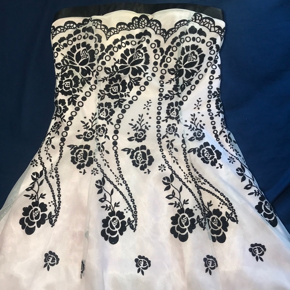 Strapless Morgan & Co. Dress - Picture 1 of 4